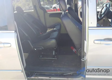 2017 Dodge Grand Caravan Sxt z USA, uszkodzony, nr VIN 2C4RDGCG4HR731125